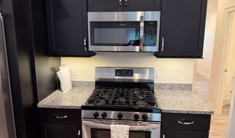 47 Travelers Ct, East Greenwich, RI 02818