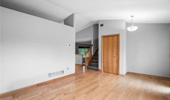 3649 Tower Pond Dr, Anoka, MN 55303