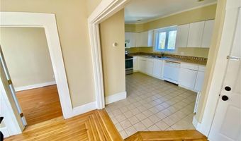 67 Roseneath Ave 2, Newport, RI 02840
