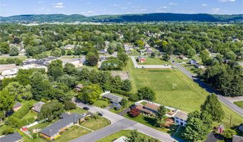 3146 CLUB Dr, Allentown, PA 18103