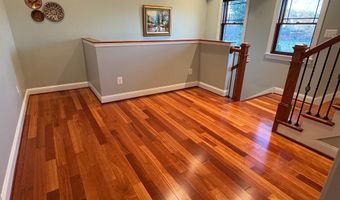 2445 S KENWOOD St, Arlington, VA 22206