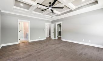 1038 N Linden Dr, Alcoa, TN 37701