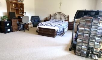 1056 Deertrail Ct, Antioch, IL 60002