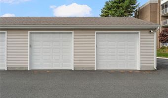 200 Hoffman Ave 505, Cranston, RI 02920