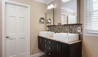 18 Penny Ln, Bayville, NJ 08721
