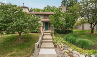 2250 Rivenoak Ct, Ann Arbor, MI 48103