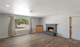 16050 Pawnee Rd, Apple Valley, CA 92307