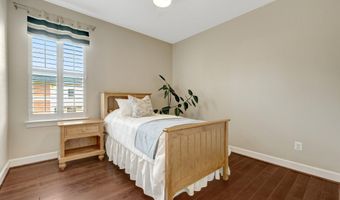 20405 SAVIN HILL Dr, Ashburn, VA 20147