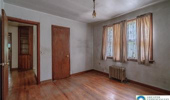 79 Mountain Lake Rd, Belvidere, NJ 07823