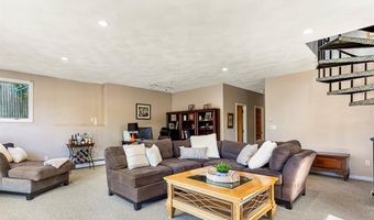 93 Church St, Barrington, RI 02806