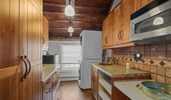 275 Hope St, Bristol, RI 02809
