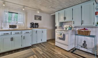 100-102 Tucker Shore Rd, Belmont, NH 03220