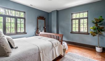 21 Lynwood Rd, Asheville, NC 28804