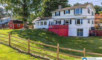 3146 Club Dr, Allentown, PA 18103