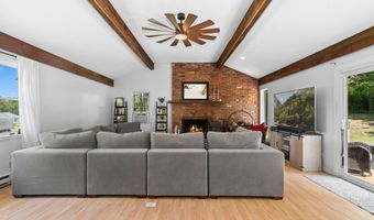 136 Crescent Cir, Cheshire, CT 06410