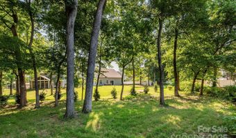 3943 Sky Dr, Charlotte, NC 28226
