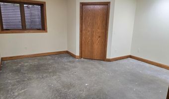 1405 26th St SW, Austin, MN 55912