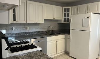 7 Metroview Ct, Ann Arbor, MI 48108