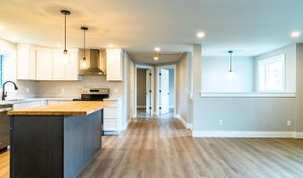 162 Waldo Ave, Belfast, ME 04915