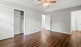 1025 Harper Dr, Algonquin, IL 60102