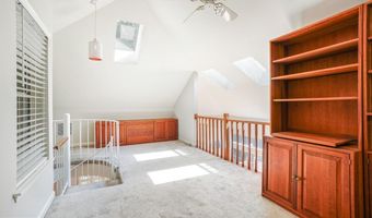 10824 ANTIGUA Ter #201, Rockville, MD 20852