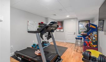 101 Austin Meadows Ln, North Kingstown, RI 02852