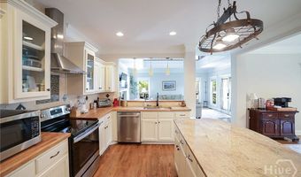 132 N Poplar St, Athens, GA 30606