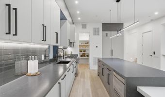 7502 NEVIS Rd, Bethesda, MD 20817