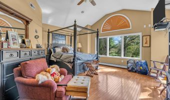 42 Crest Dr, Basking Ridge, NJ 07920