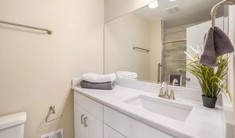 14536 BARKWOOD Dr, Rockville, MD 20853