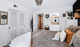 2812 Greenbriar Rd, Anderson, IN 46011