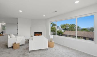 810 Omar Dr, Escondido, CA 92025