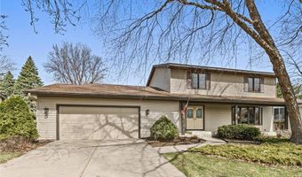 1181 Karth Lake Dr, Arden Hills, MN 55112