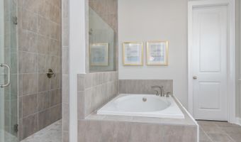 820 Bridge St, Auburn, AL 36830