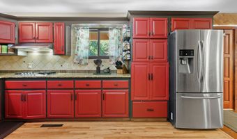 10463 Farm Road 1182, Aurora, MO 65605