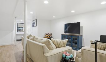 9 Tuttle Rd, Bedford, NH 03110