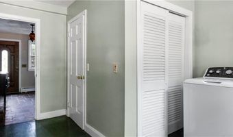 5 Fishing Cove Rd, North Kingstown, RI 02852
