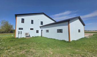 38515 129th St, Aberdeen, SD 57401