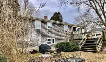 1069 Green End Ave, Middletown, RI 02842