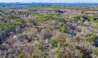 162 Lakeside Oaks Dr, Barrington, NH 03825