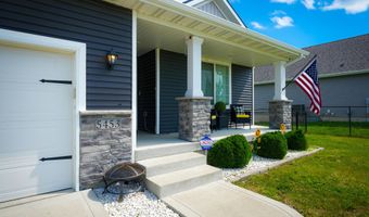 5453 Rowling Dr, Ames, IA 50014