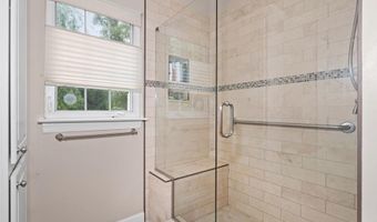 319 SHANNONBRIDGE Dr, Hockessin, DE 19707
