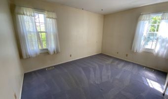 660 Juniper Cir, Algonquin, IL 60102
