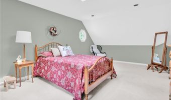 5605 Flat River Rd, Coventry, RI 02827