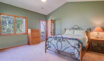 208 Augusta Village Pl, Augusta, MO 63332