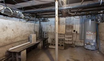 311 W Pleasant St, Aurora, MO 65605