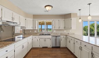 19360 Lawrence 2227, Aurora, MO 65605