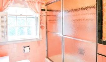 29 Edward Ave, East Providence, RI 02916