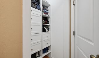 3 S Meadow Dr, Danbury, CT 06811