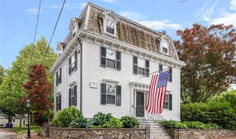24 Barney St, Newport, RI 02840